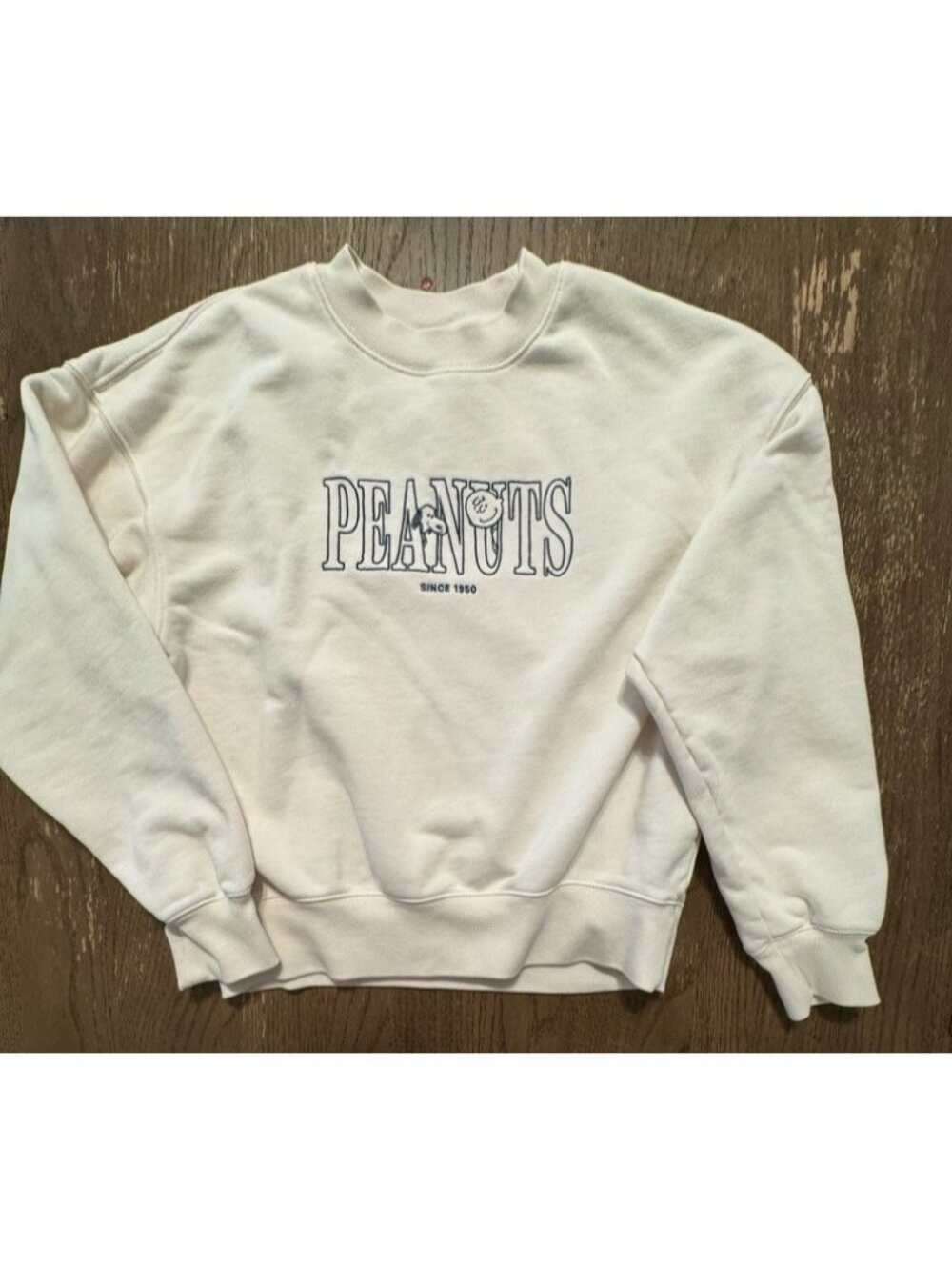 uniqlo x peanuts UT embroidered snoopy Cotton sweatshirt XS